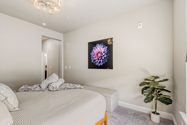 Building Photo - Contemporary Parker Condo | Pool, Trails & City Access