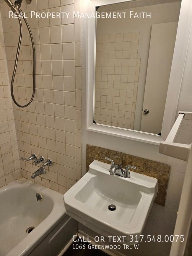 Building Photo - 1066 Greenwood Trail W Dr