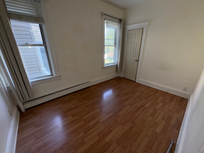 Building Photo - 390 Fairmount Ave
