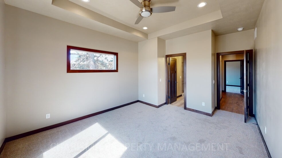 Building Photo - 4528 W Graceland Pl