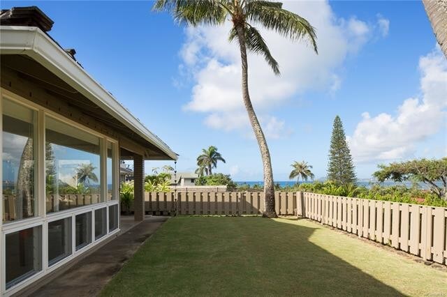 Building Photo - 131 Nawiliwili St