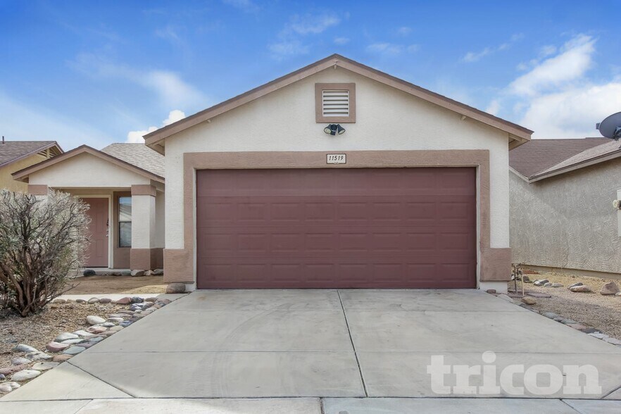 Primary Photo - 11519 W Windrose Ave