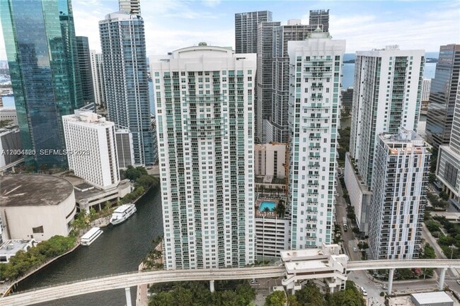 Building Photo - 31 SE 5th St