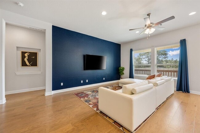 Building Photo - 686 Treadwell Ln