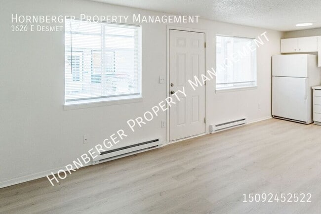 Building Photo - 1626 E Desmet Ave