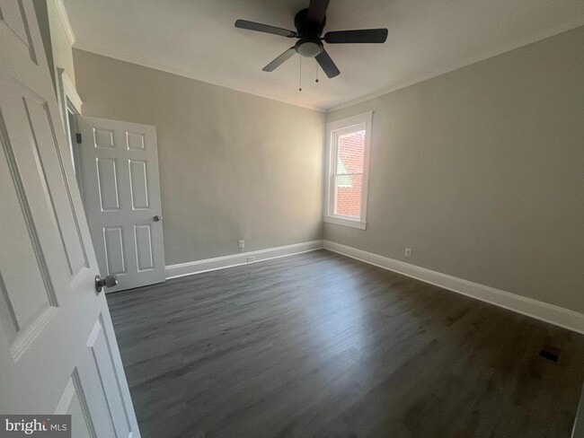 Building Photo - 3031 Shannon Dr