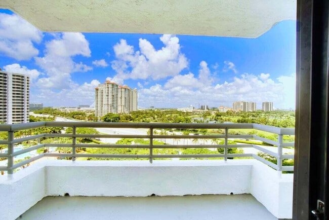 Building Photo - 3300 NE 192 St