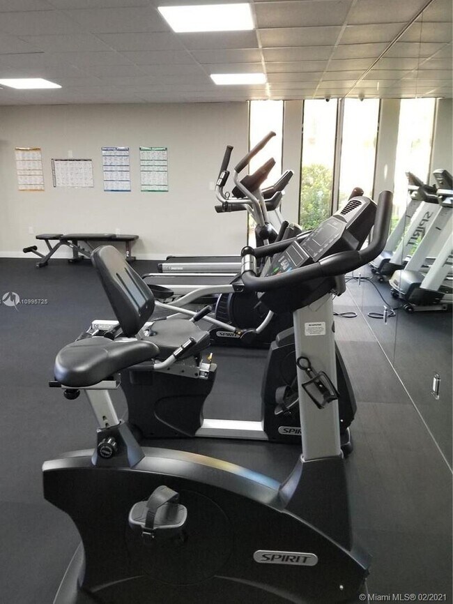 Building Photo - 8005 SW 107th Ave