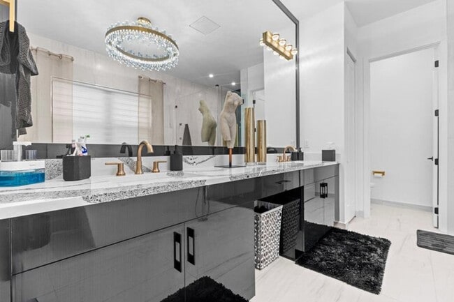 Building Photo - 12470 Solana Bay Cir