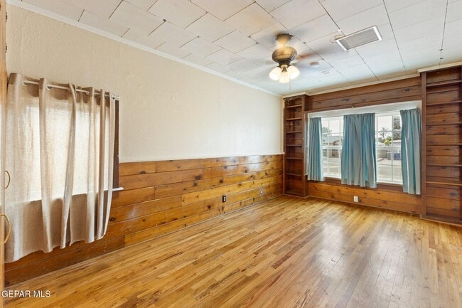 Building Photo - 137 Anita Cir