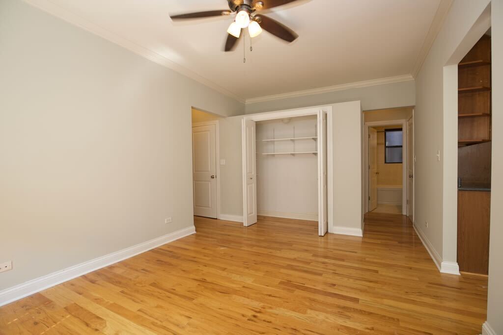 Building Photo - 726 W Addison St