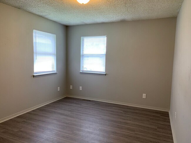 Building Photo - 3028-3030 W 15th St