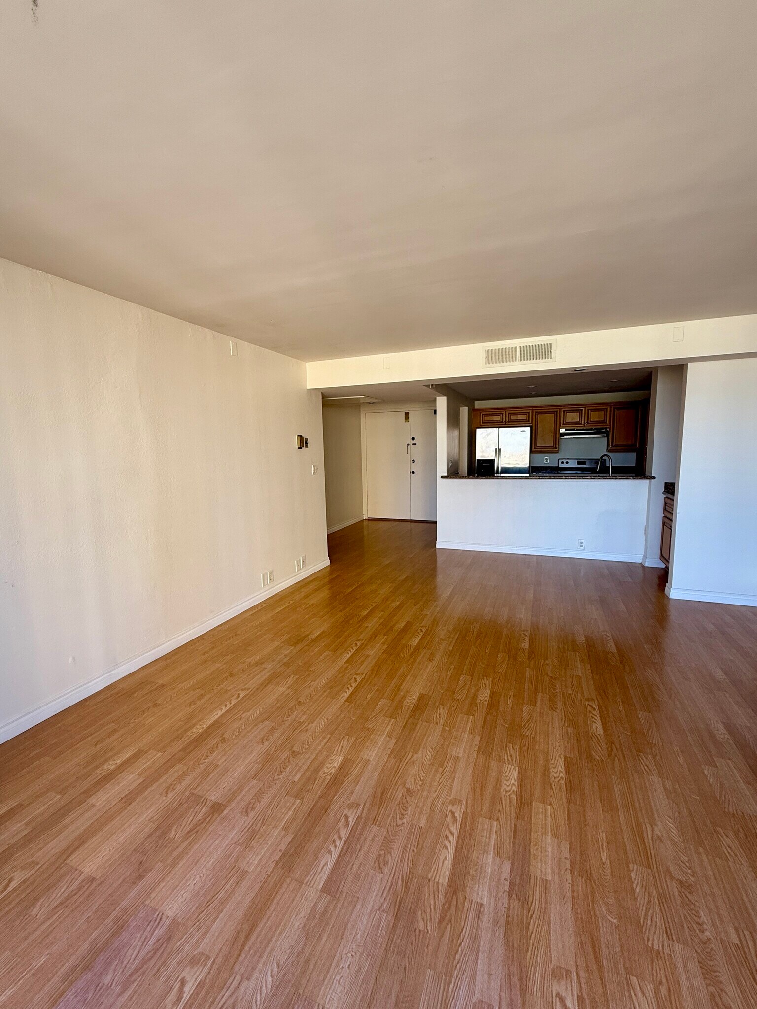 Building Photo - 10535 Wilshire Blvd