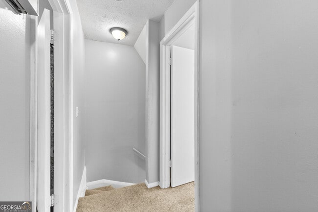 Building Photo - 143 Twiggs Cor