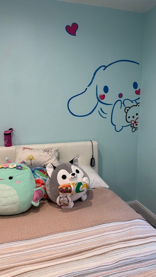 Building Photo - 64-35-35 Yellowstone Blvd