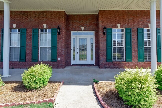 Building Photo - Home for rent in Deatsville