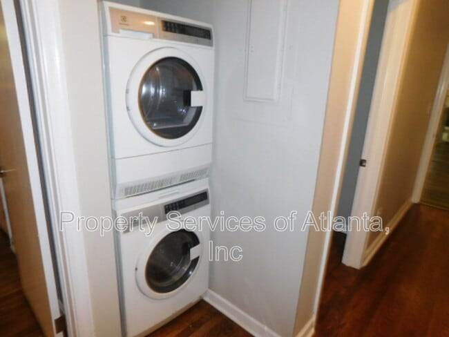 Building Photo - 188 Shawnee Trail SE