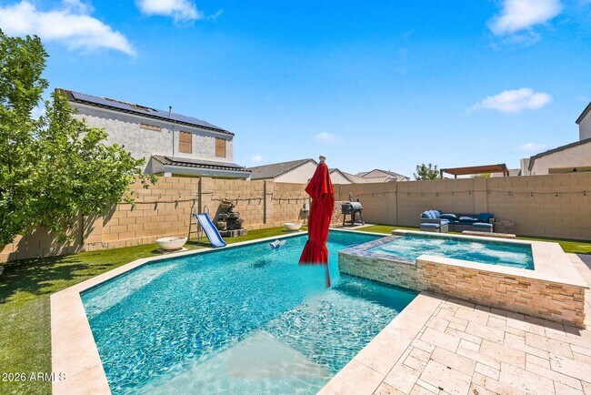 Building Photo - 12644 W Nogales Dr
