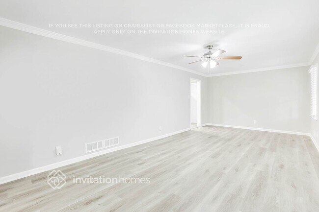 Building Photo - 2550 Greenwood Cir