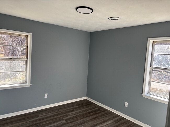 Building Photo - 177 Stardust Dr