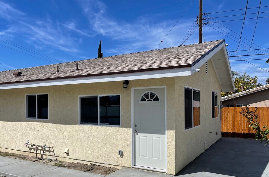 Front exterior view - 1363 Hudspeth St