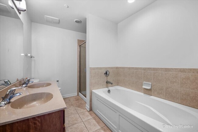 Building Photo - 50 S Grove Ave