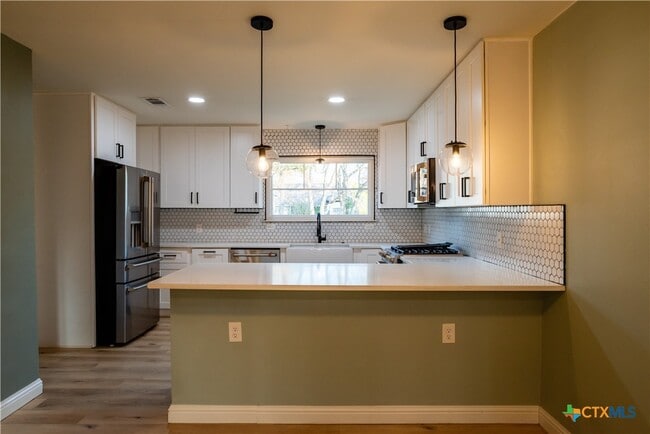 Building Photo - 9828 Briar Ridge Dr