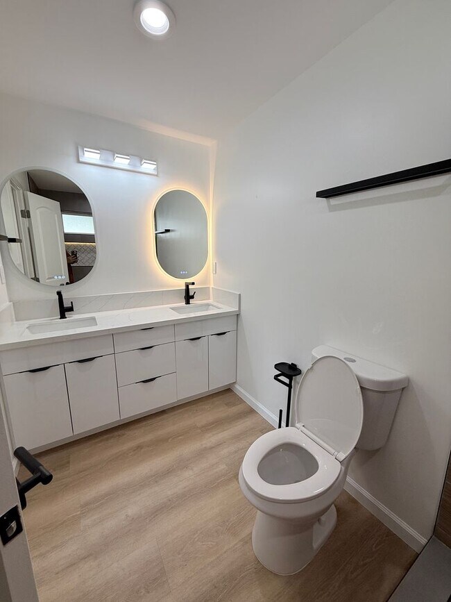 Building Photo - 1005 Belser St