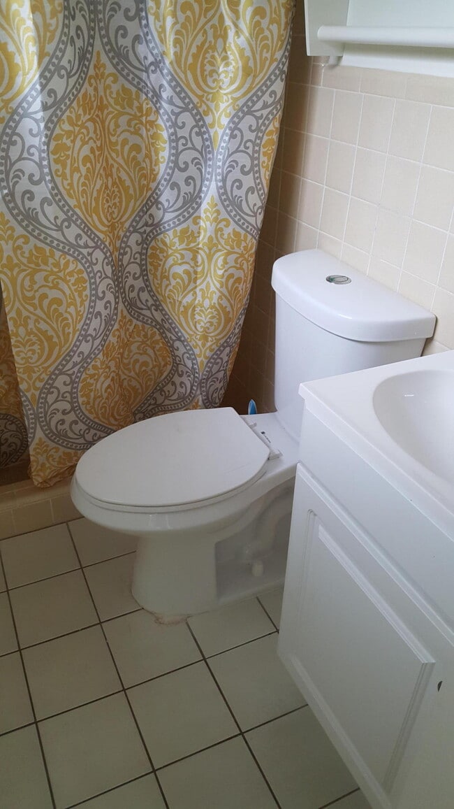 Building Photo - 1132 SW 3rd St