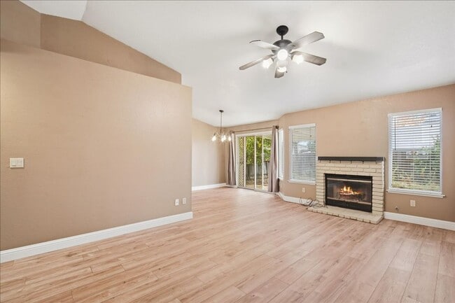 Building Photo - 8138 Sonoma Hills Way