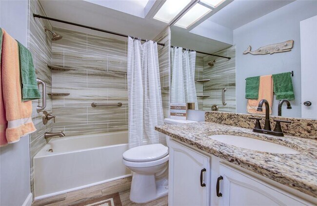 Building Photo - 2478 Bentley Dr
