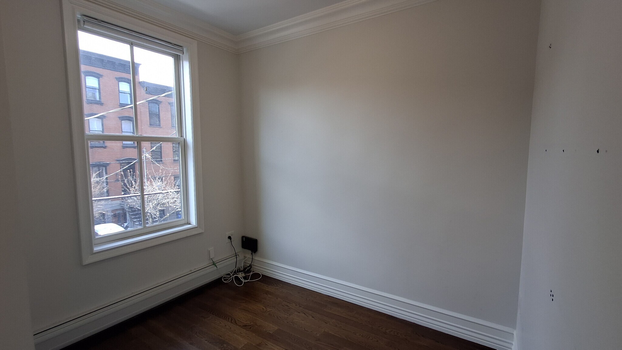 Den - 603 Bloomfield St