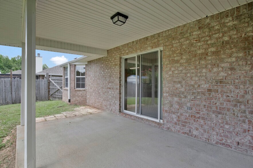 Building Photo - 5051 Port St Joe St