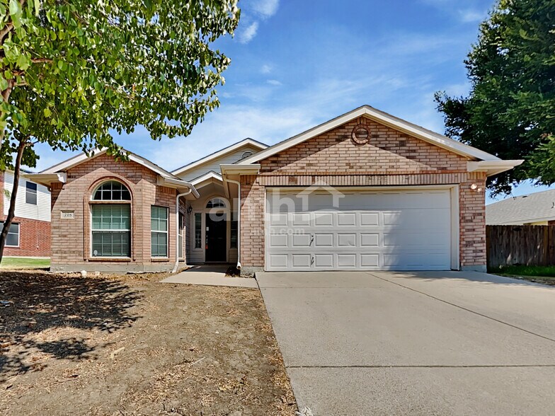 Primary Photo - 728 Raven Dr