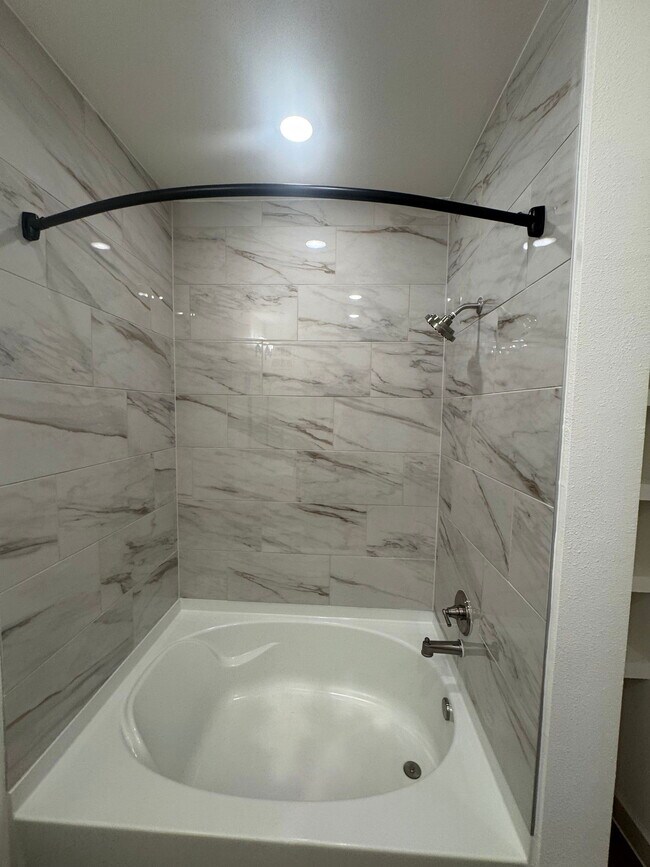 Building Photo - 4465 S Preston Rd