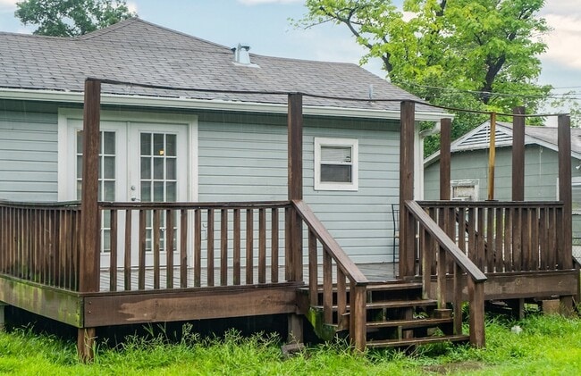 Building Photo - 3419 Elser St