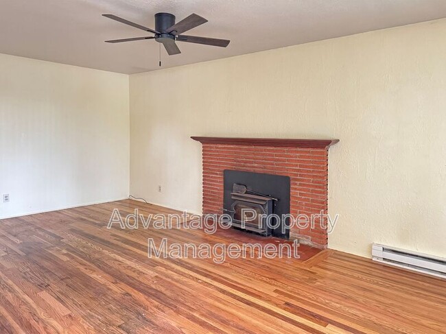 Building Photo - 2315 NW Circle Blvd