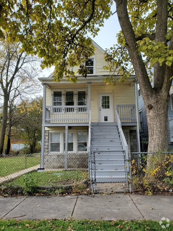 Building Photo - 6916 S Wood St
