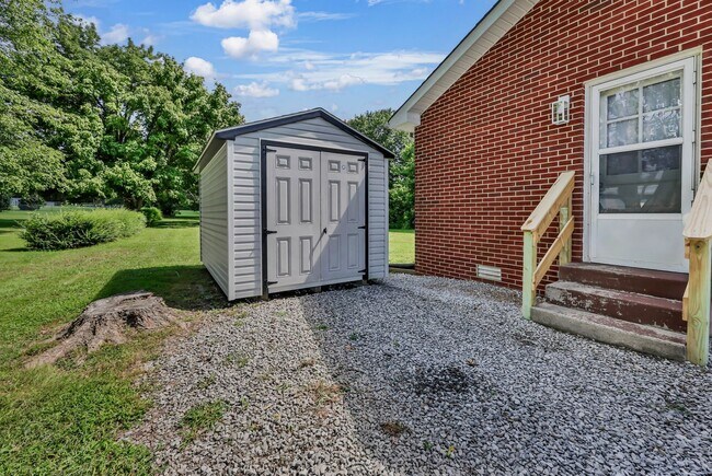 Building Photo - 2459 US-79