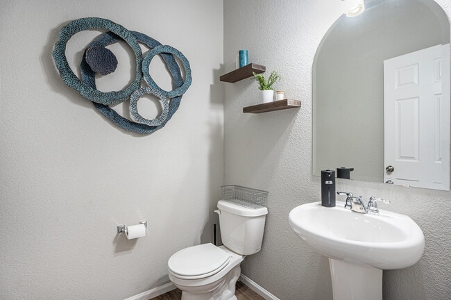 Building Photo - 6915 Mandan Dr