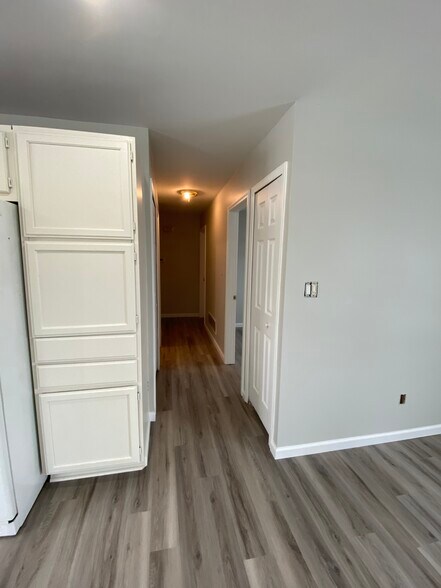 Hallway - 734 S Walnut St