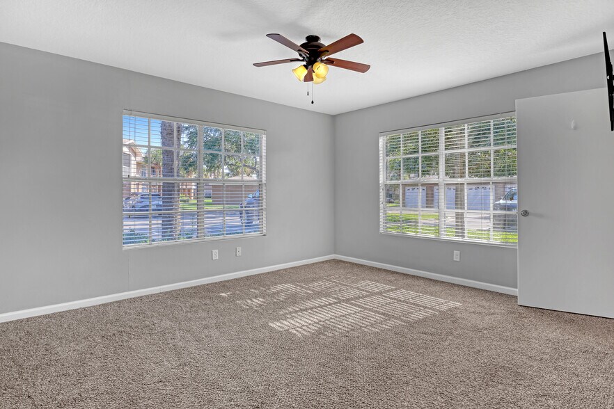 Building Photo - 1841 Long Iron Dr