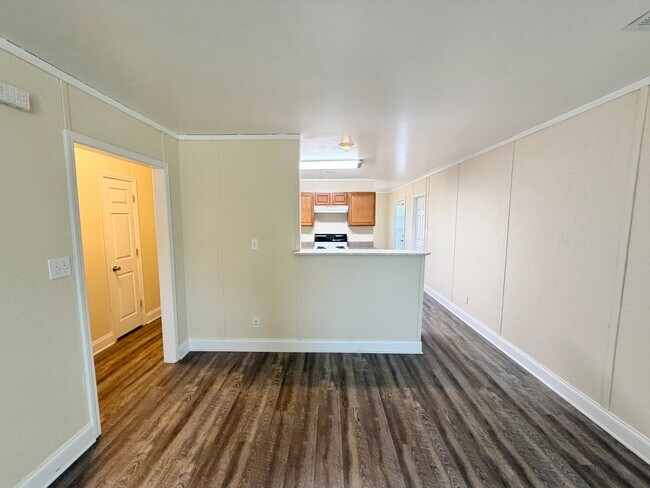 Building Photo - North Iredell - 2 BD/ 2 BA