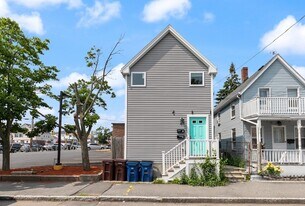 Building Photo - 22 Beach St