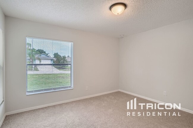 Building Photo - 778 Sweetbrier Dr
