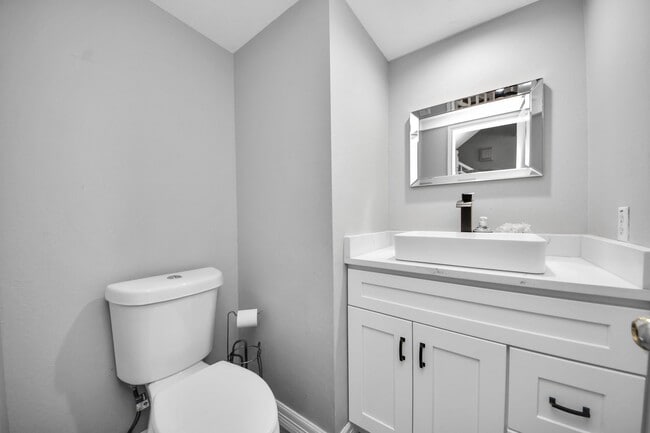 Building Photo - 12303 Gambit Dr