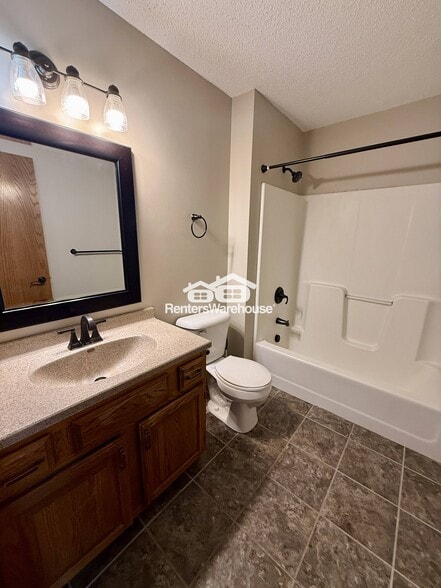 Building Photo - 6762 Gretchen Ct N