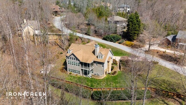 Building Photo - 1904 Bearberry Ln