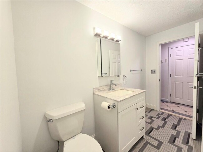 Building Photo - 567 Smithfield Rd