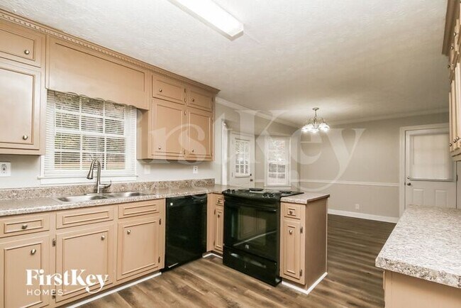 Building Photo - 5224 Parkside Dr SE